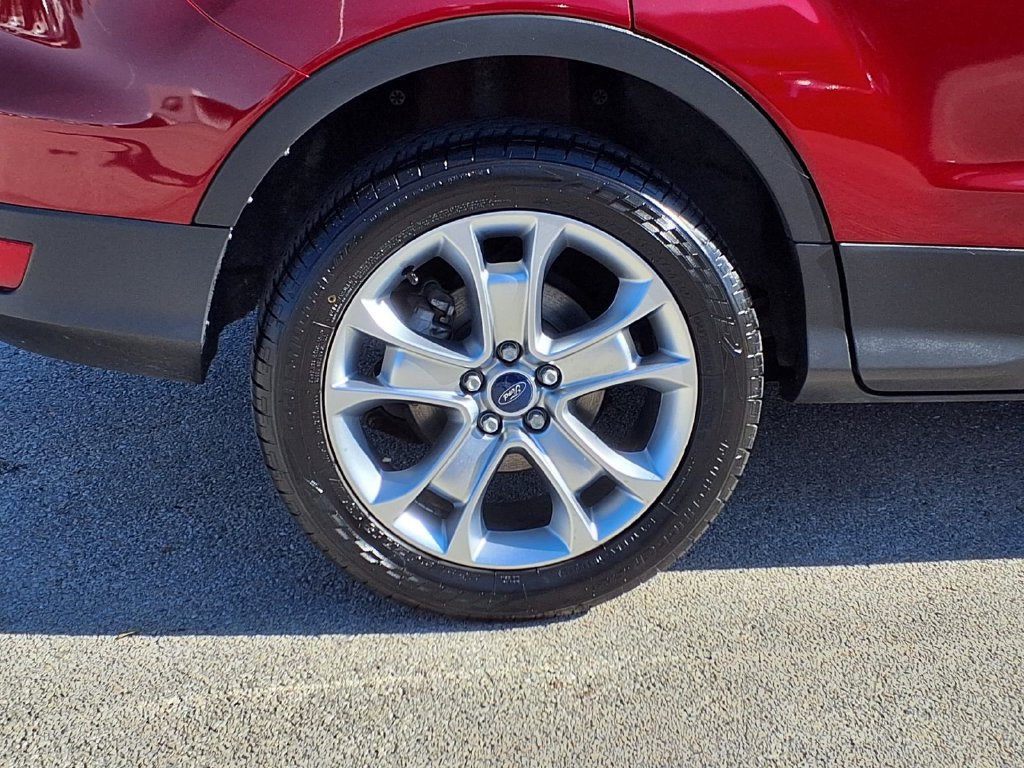 Used 2015 Ford Escape Titanium w/ Equipment Group 301A FWD image 7