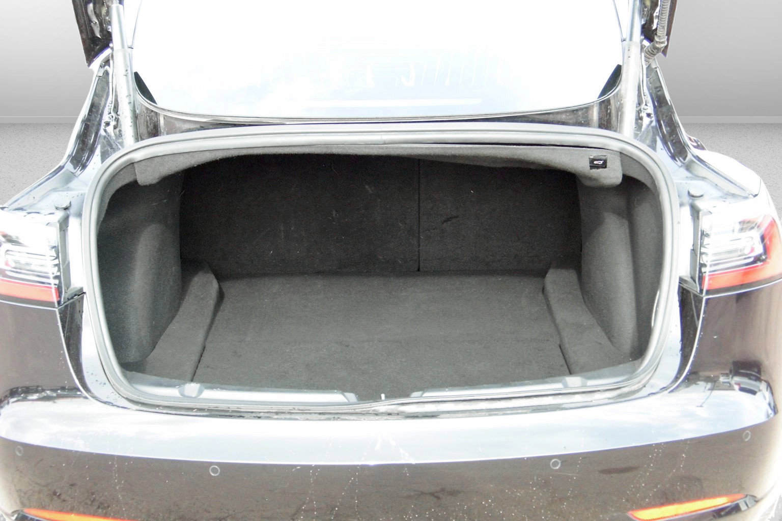 Used 2018 Tesla Model 3 Long Range image 26