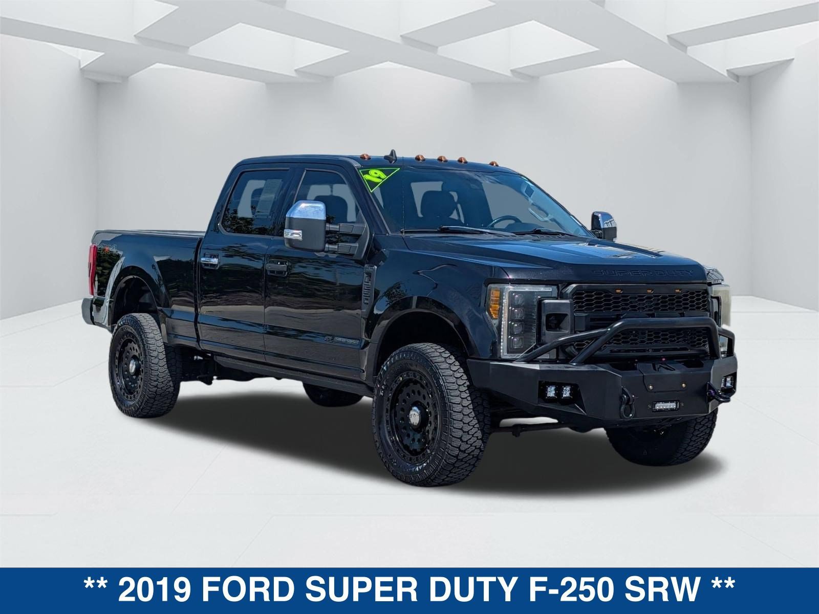 Used 2019 Ford F250 Lariat w/ Lariat Ultimate Package AWD/4WD image 2