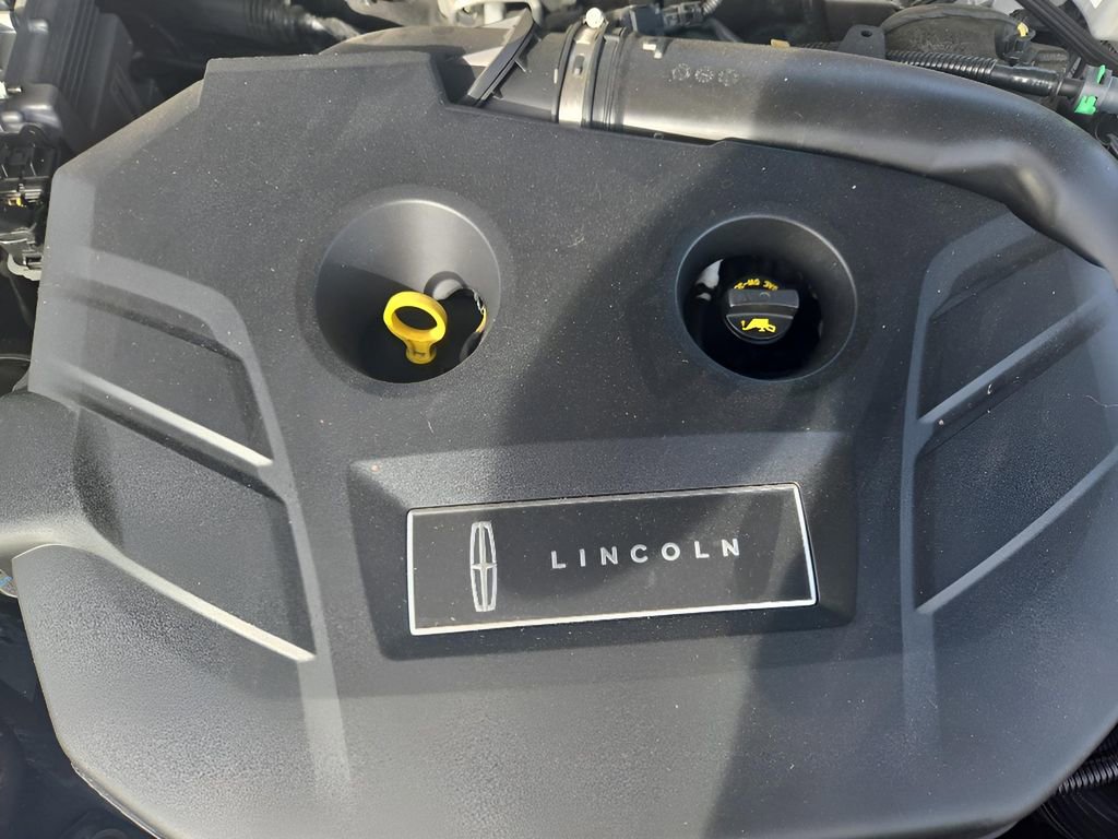 Used 2019 Lincoln MKZ Premiere image 36