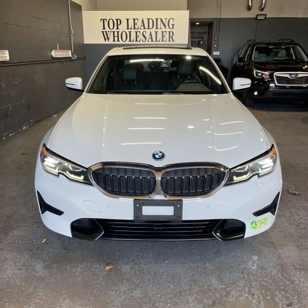 Used 2022 BMW 330e xDrive w/ Driving Assistance Package image 7