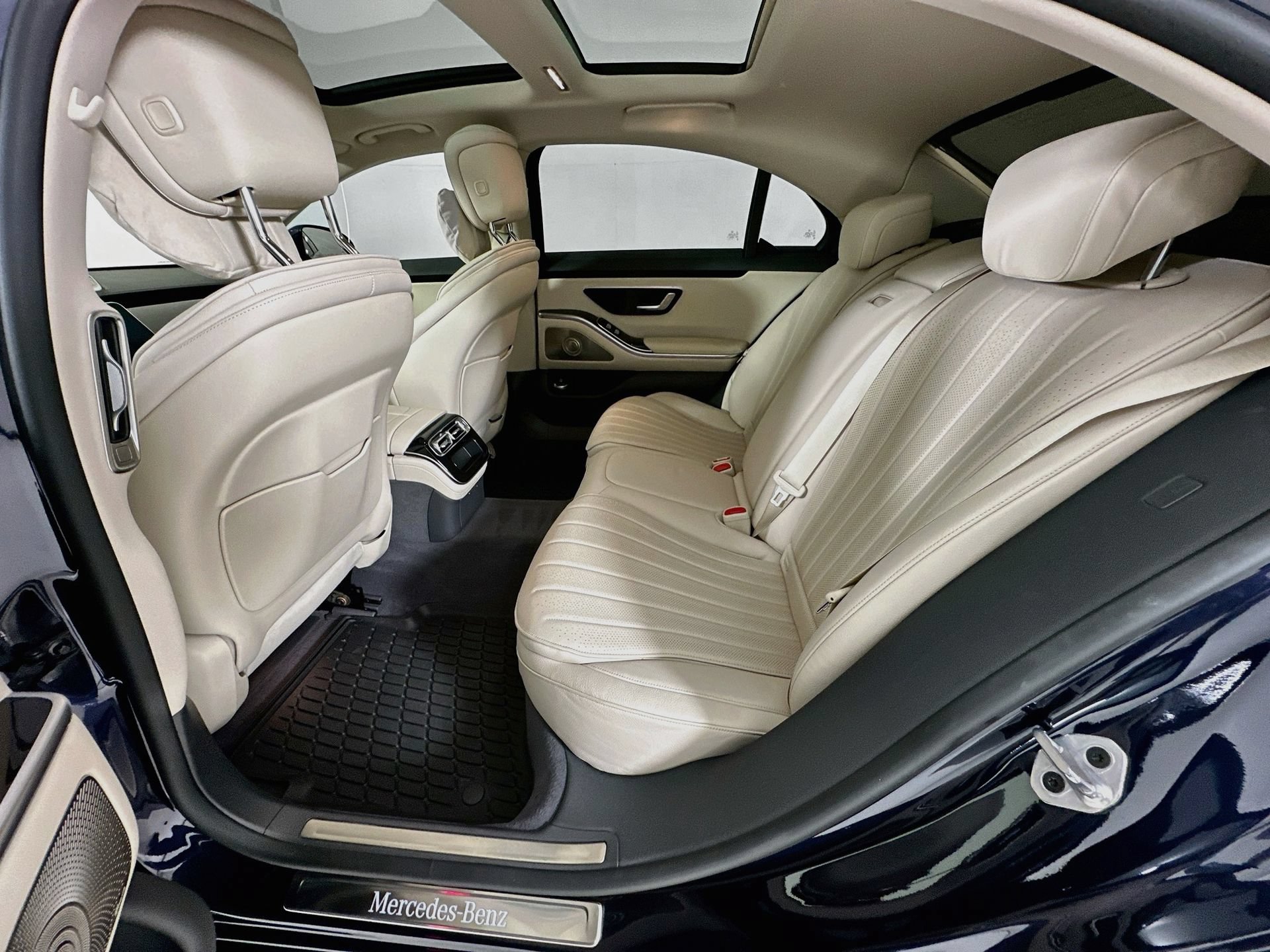 Certified 2023 Mercedes-Benz S 500 4MATIC image 27