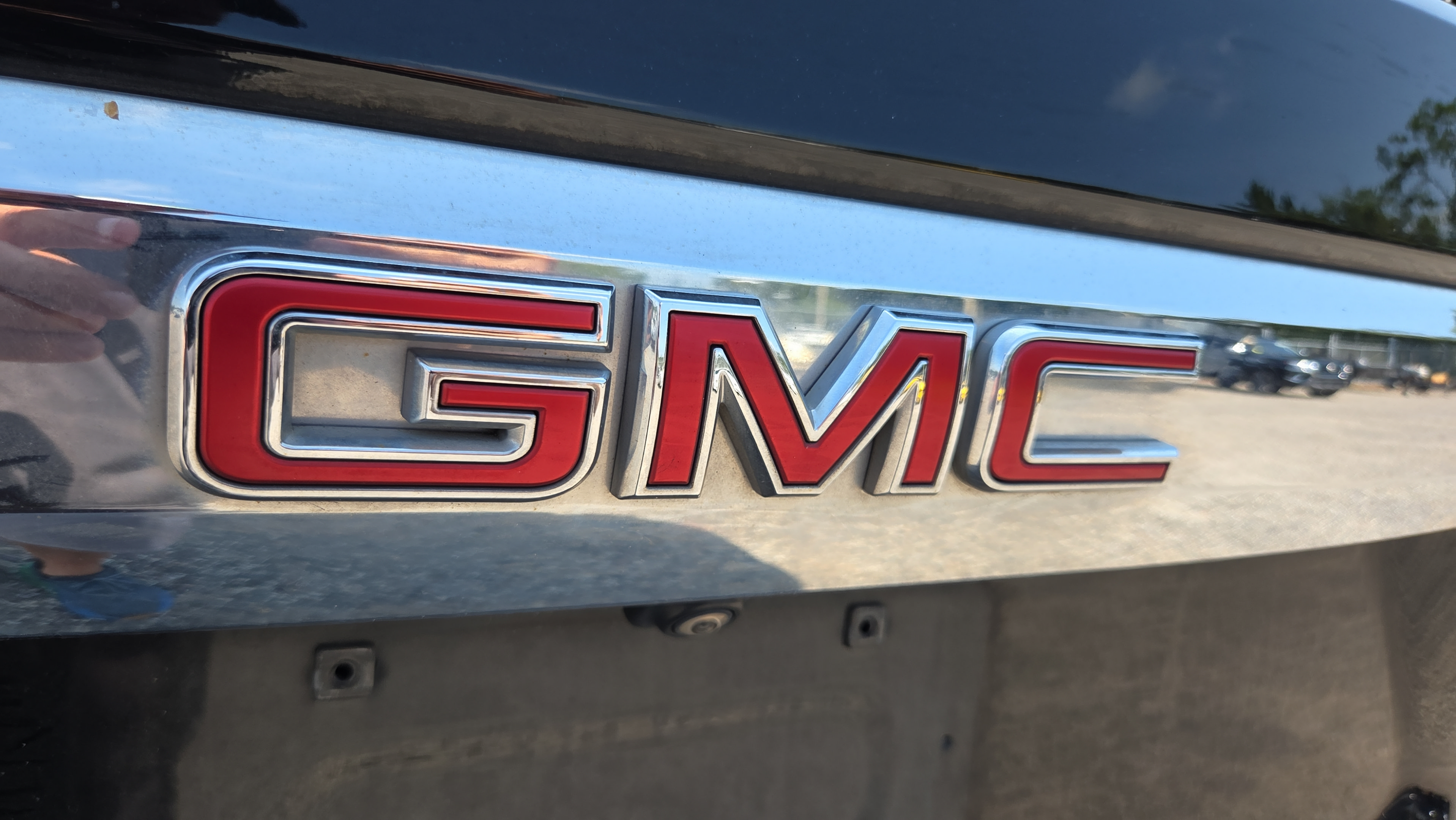 Used 2021 GMC Yukon SLT w/ Rear Media and Nav Package AWD/4WD image 32