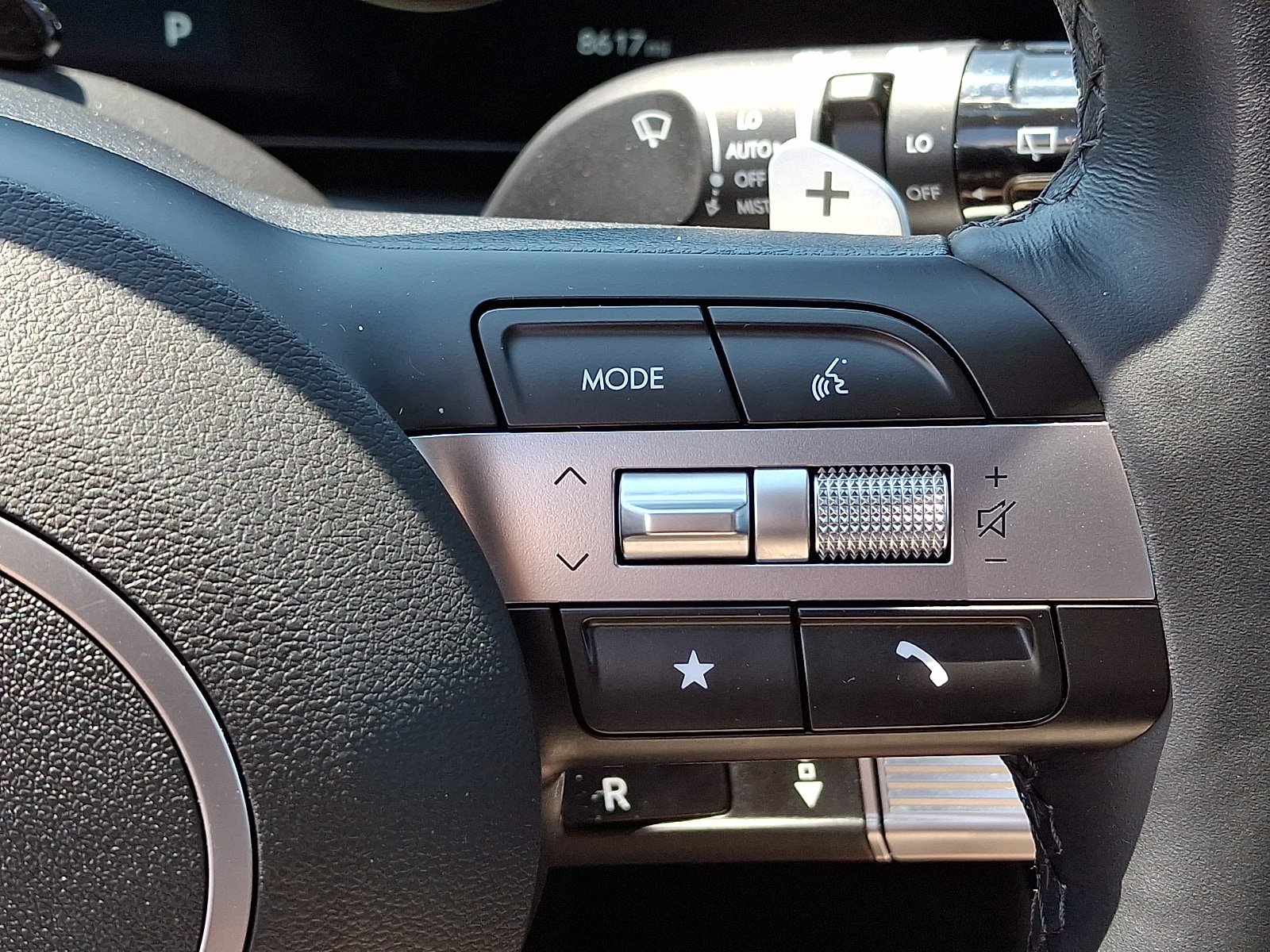 Used 2025 Hyundai Tucson Limited AWD/4WD image 24