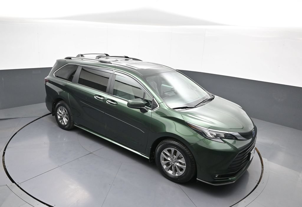 Certified 2025 Toyota Sienna XLE w/ XLE Plus Package AWD/4WD image 38