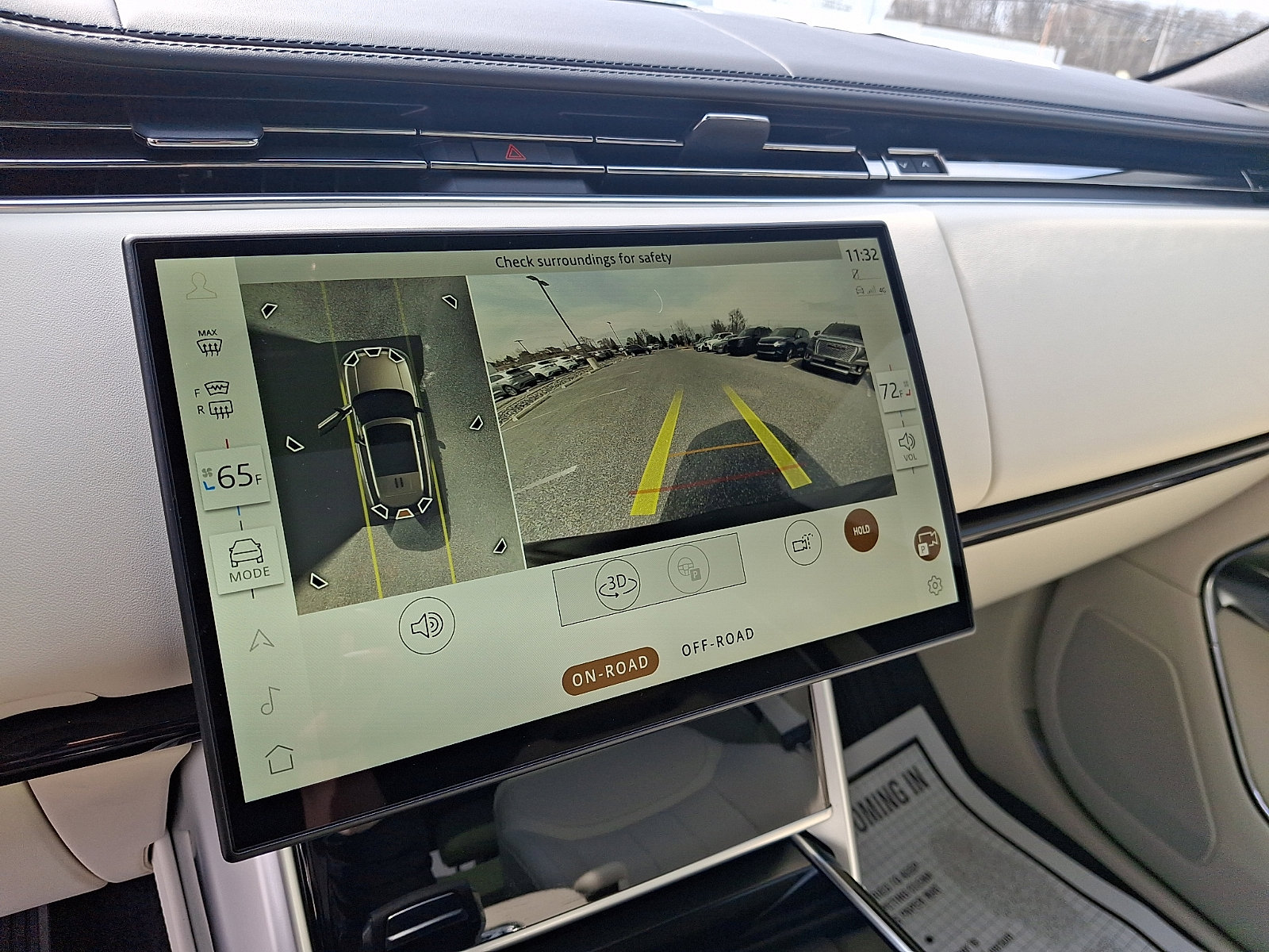 Used 2026 Land Rover Range Rover SE image 19