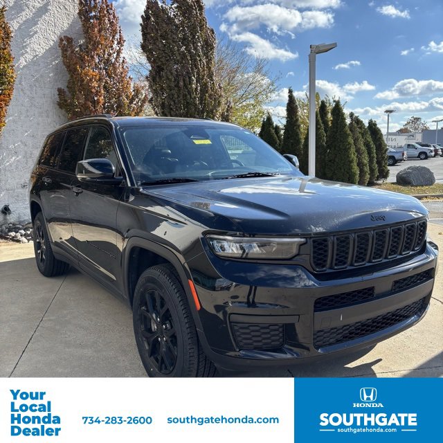 Used 2024 Jeep Grand Cherokee L Laredo