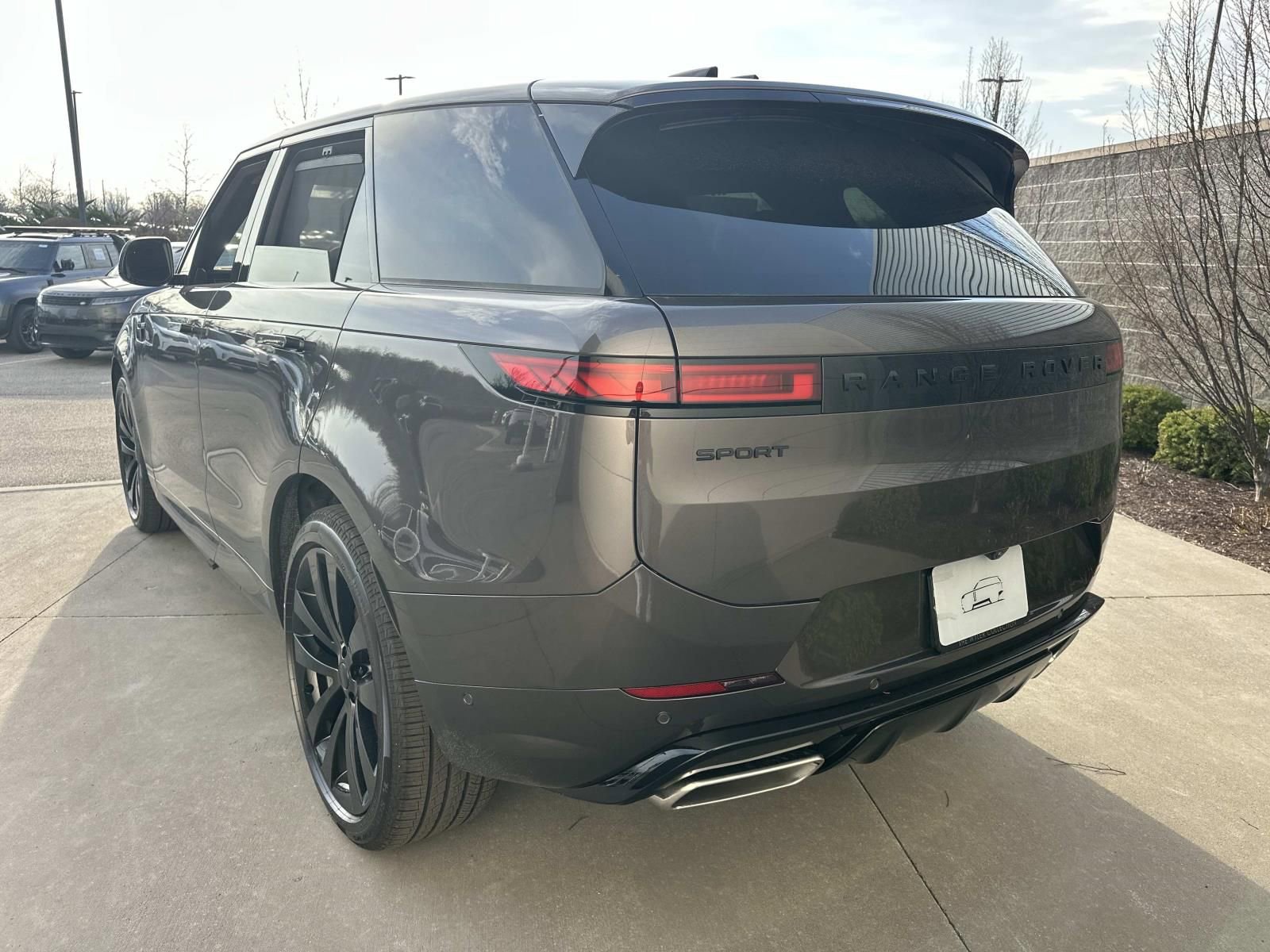 New 2026 Land Rover Range Rover Sport Dynamic SE AWD/4WD image 7