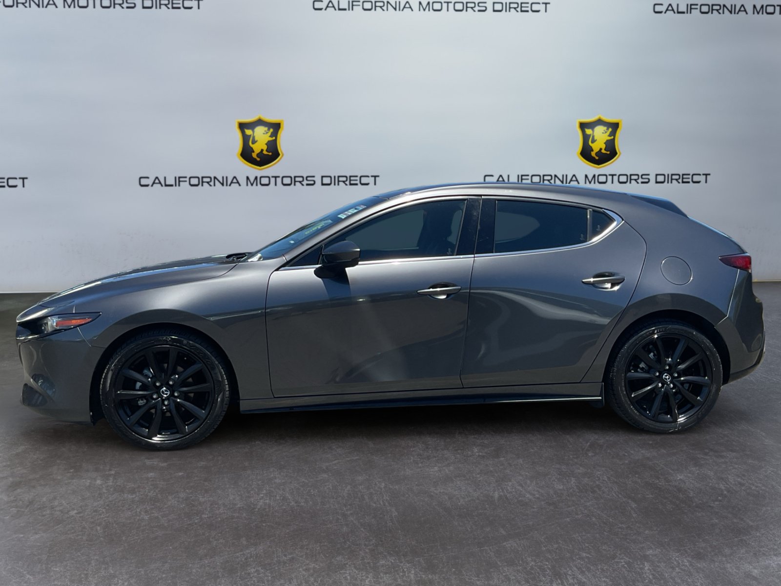Used 2020 MAZDA MAZDA3 Hatchback w/ Premium Package FWD image 8