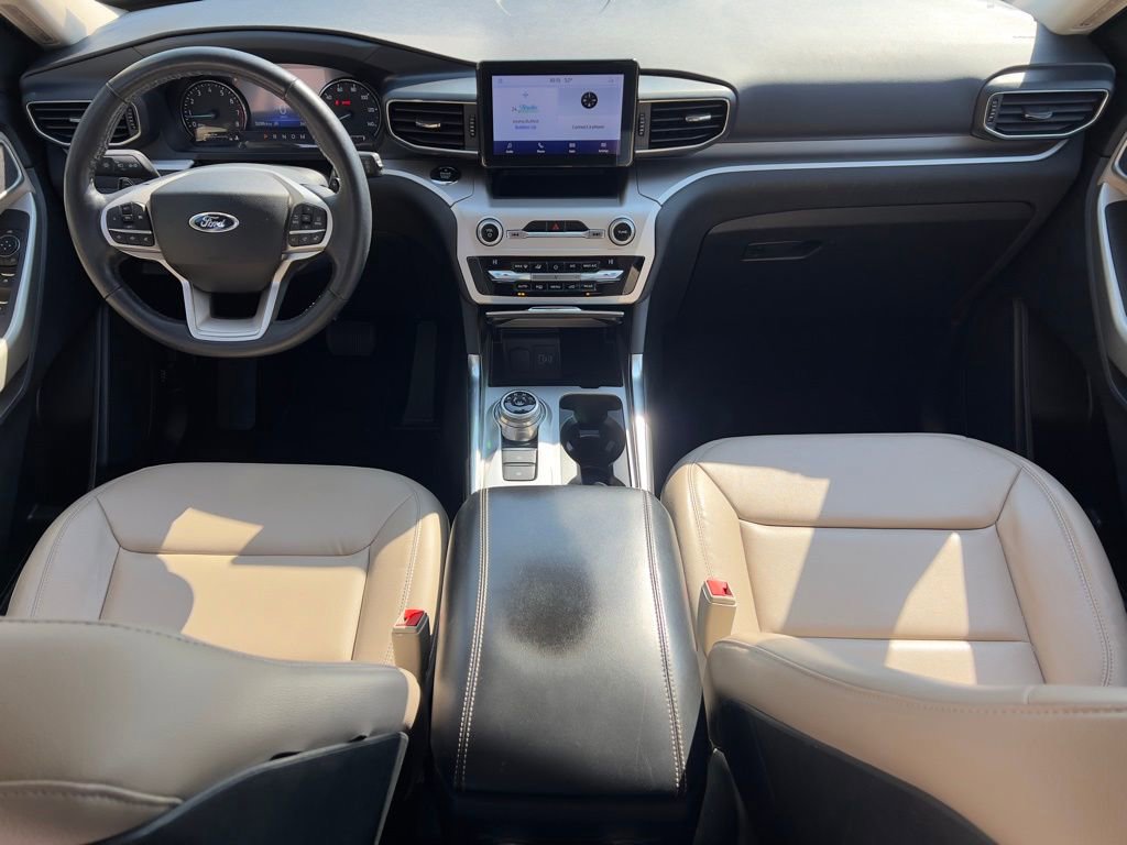 Used 2020 Ford Explorer XLT w/ Equipment Group 202A image 11