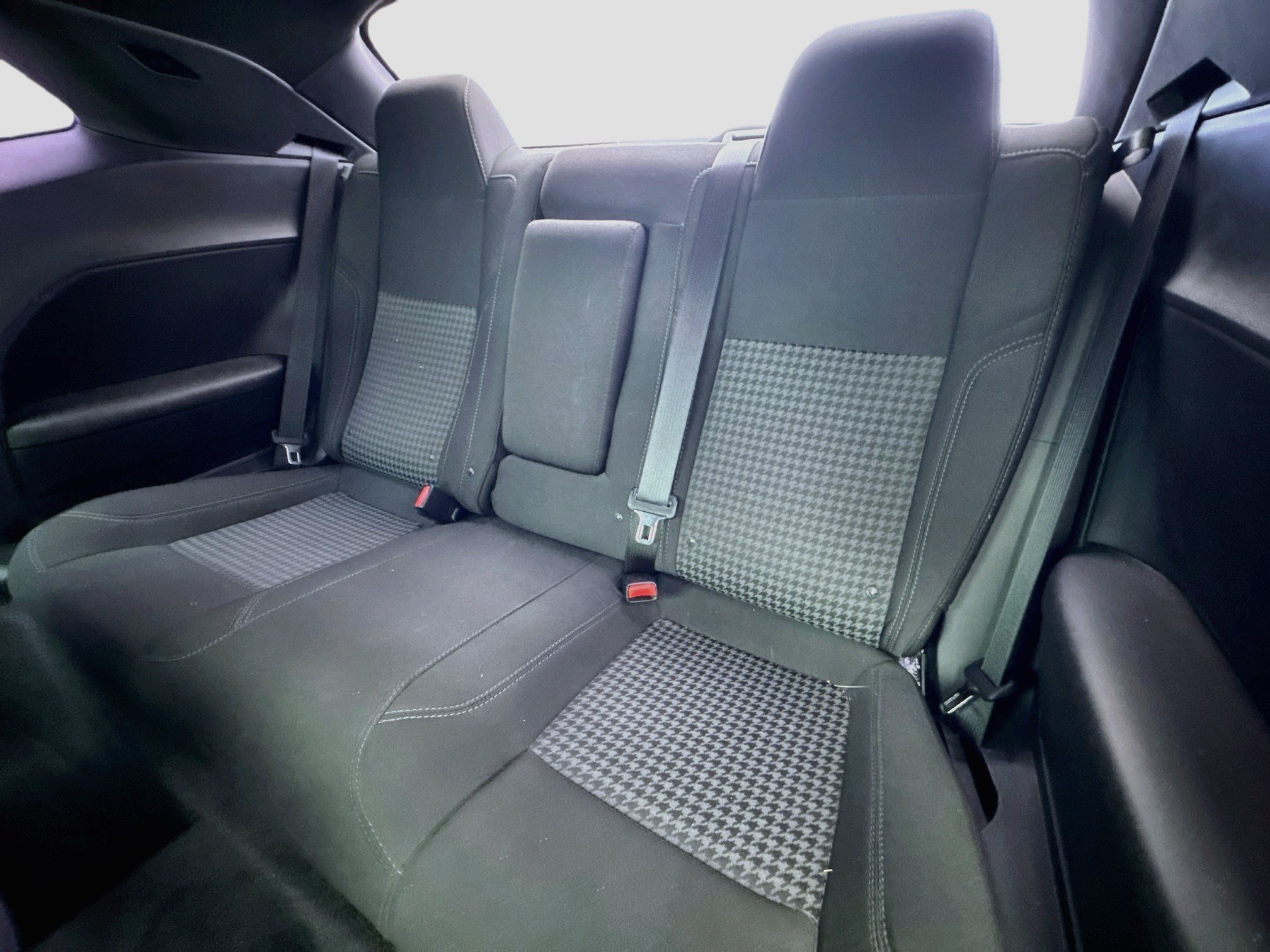 Used 2016 Dodge Challenger SXT RWD image 14