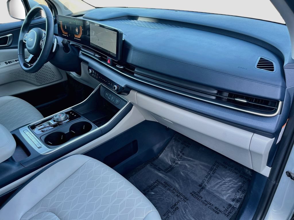 Certified 2026 Kia Carnival EX FWD image 35