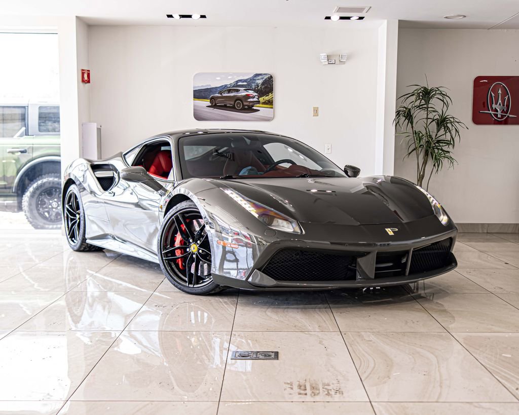 Used 2018 Ferrari 488 GTB RWD image 7