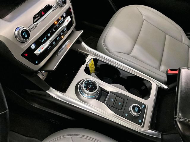 Used 2021 Ford Explorer XLT w/ Equipment Group 202A AWD/4WD image 15