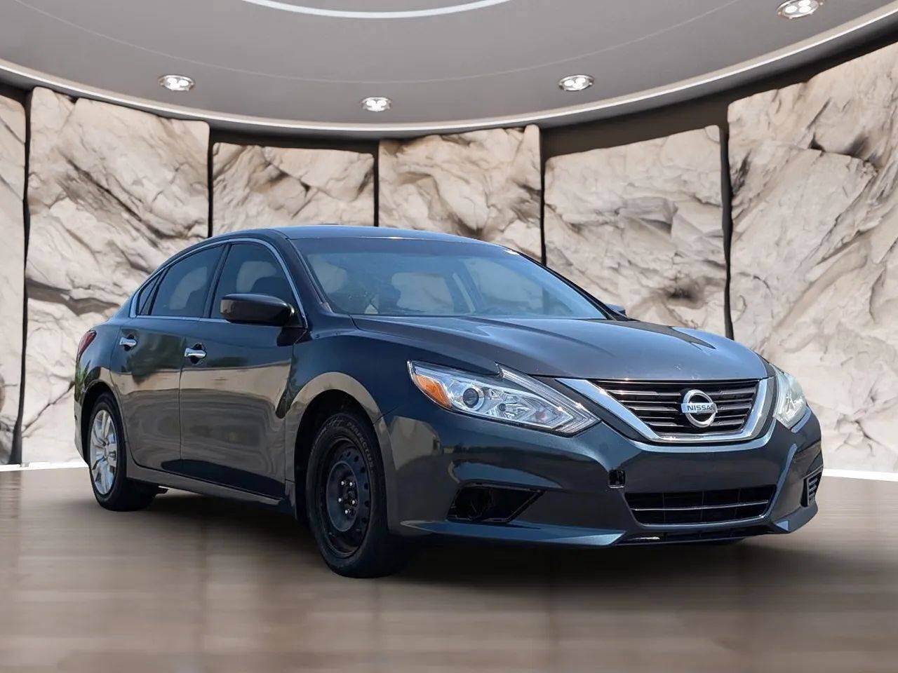 Used 2018 Nissan Altima 2.5 S w/ S Convenience Package FWD image 17