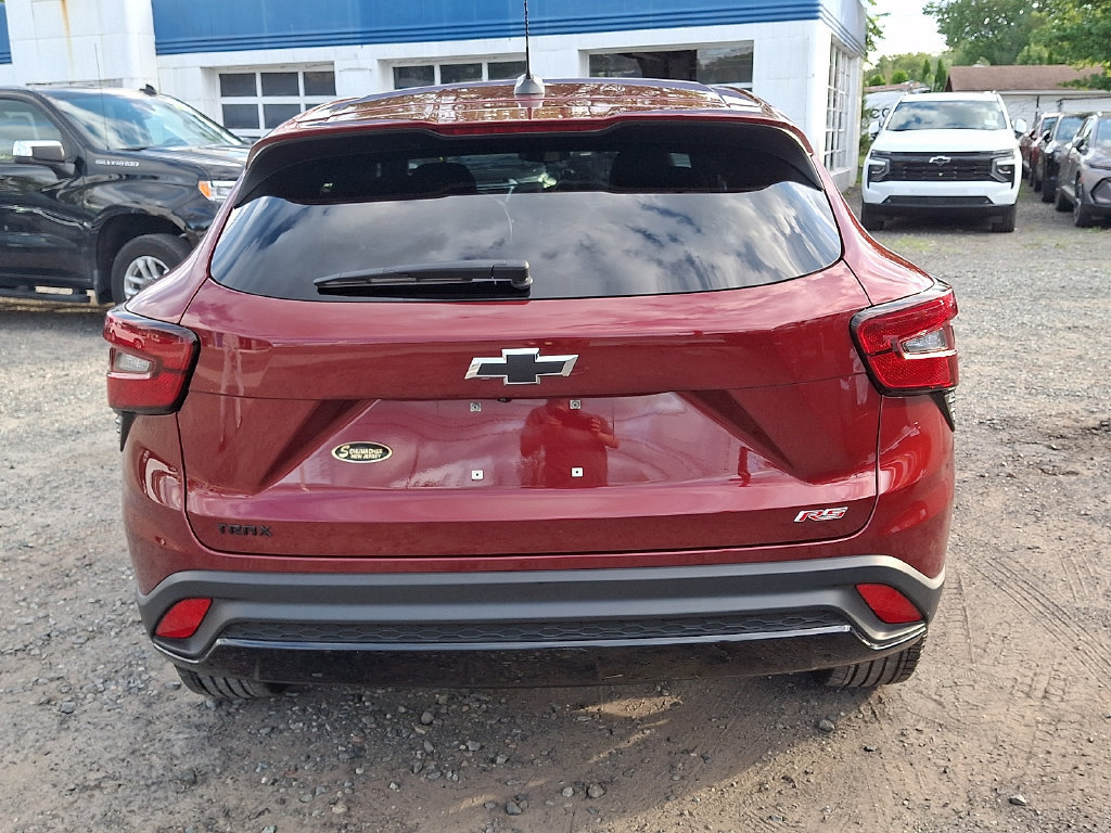 Certified 2024 Chevrolet Trax RS w/ Driver Confidence Package FWD image 7