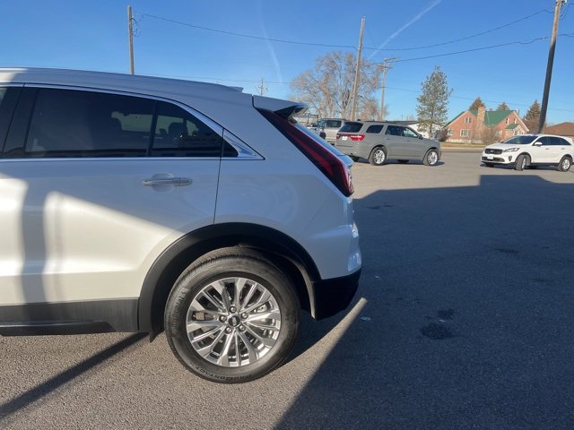 Used 2024 Cadillac XT4 Premium Luxury image 9