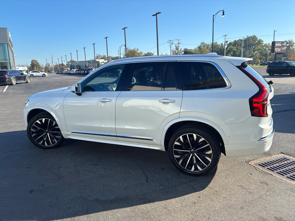 Certified 2026 Volvo XC90 B6 Plus AWD/4WD image 9