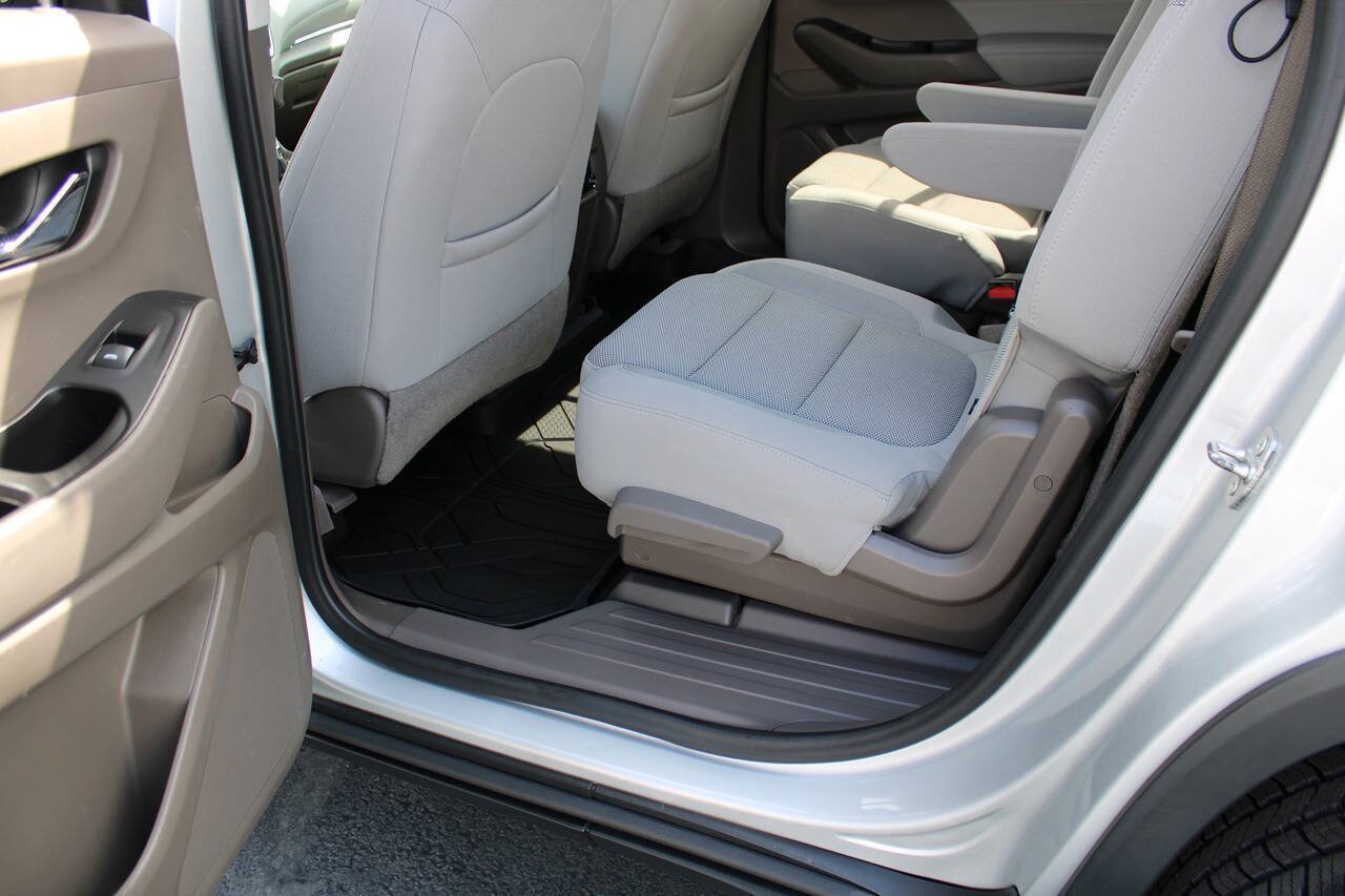 Used 2021 Chevrolet Traverse LT AWD/4WD image 30