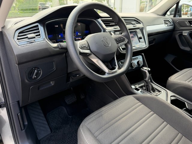 Certified 2023 Volkswagen Tiguan S FWD image 13