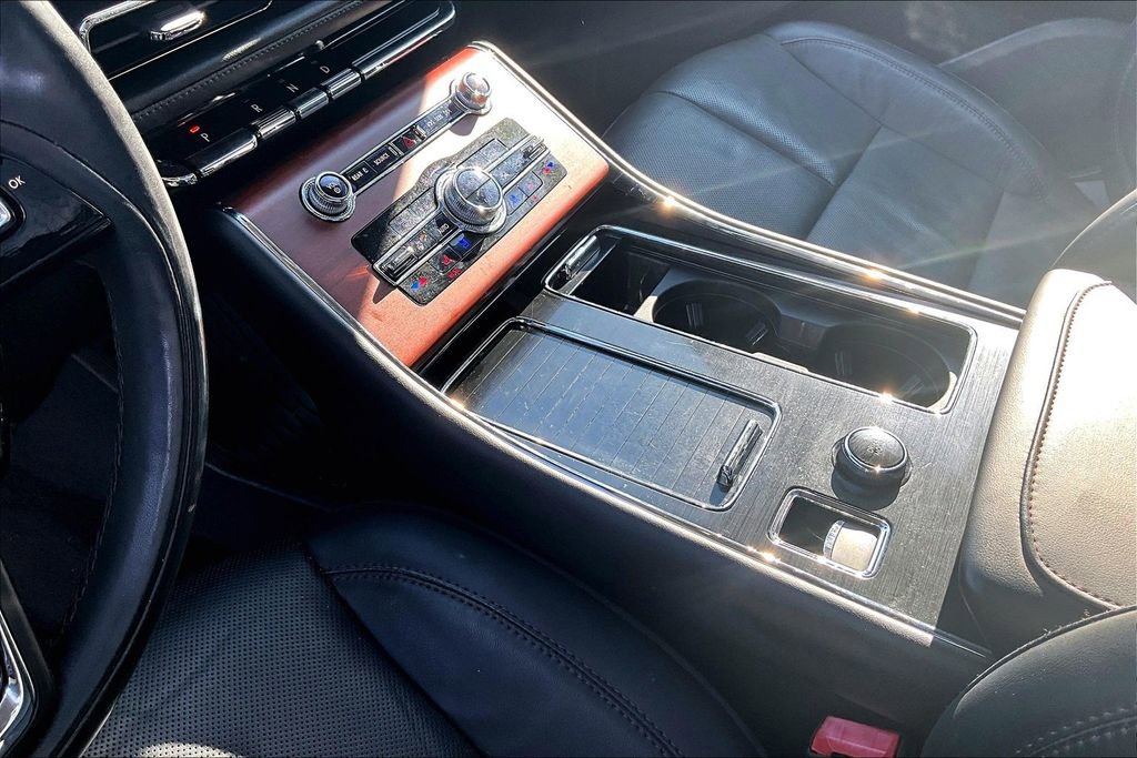 Certified 2022 Lincoln Aviator Reserve w/ Equipment Group 201A image 17