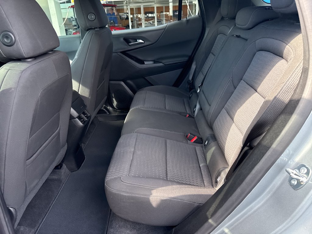Used 2025 Chevrolet Equinox LT w/ Safety and Technology Package FWD image 28