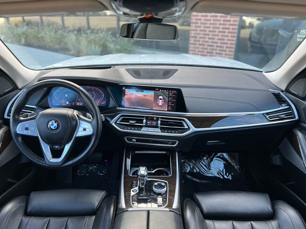 Used 2020 BMW X7 xDrive40i w/ Executive Package image 14