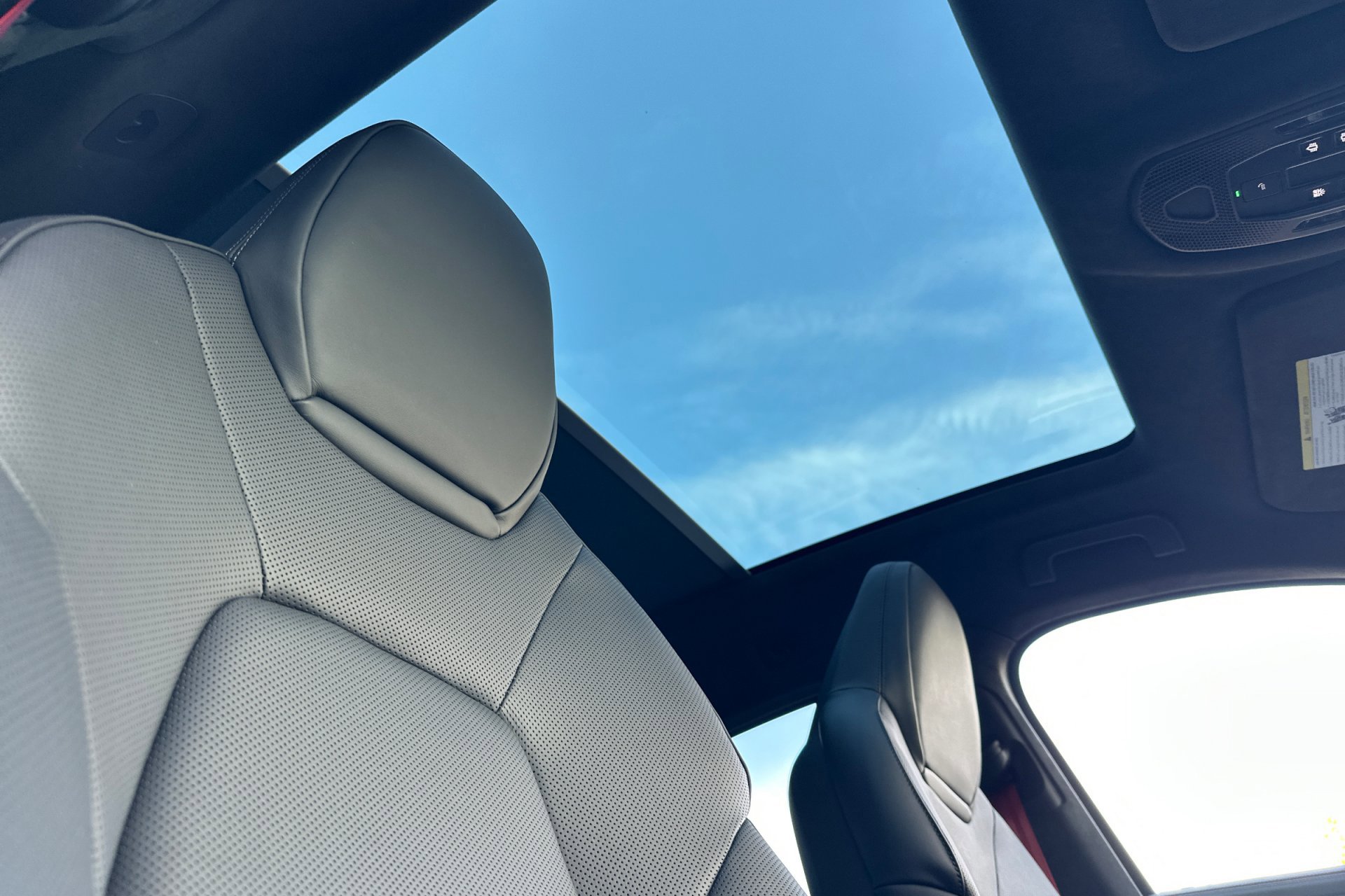 New 2026 Porsche Cayenne GTS image 19