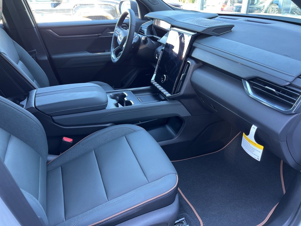 New 2026 GMC Acadia AT4 image 8