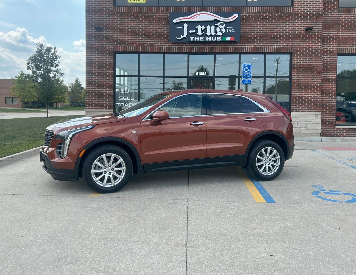 Used 2020 Cadillac XT4 Luxury image 1