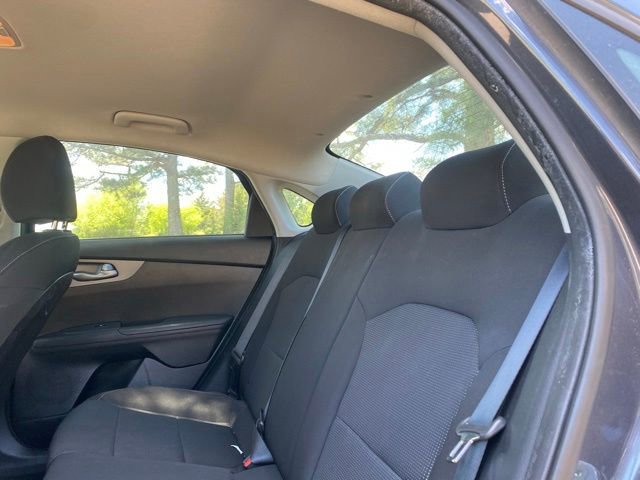 Used 2019 Kia Forte LXS FWD image 9