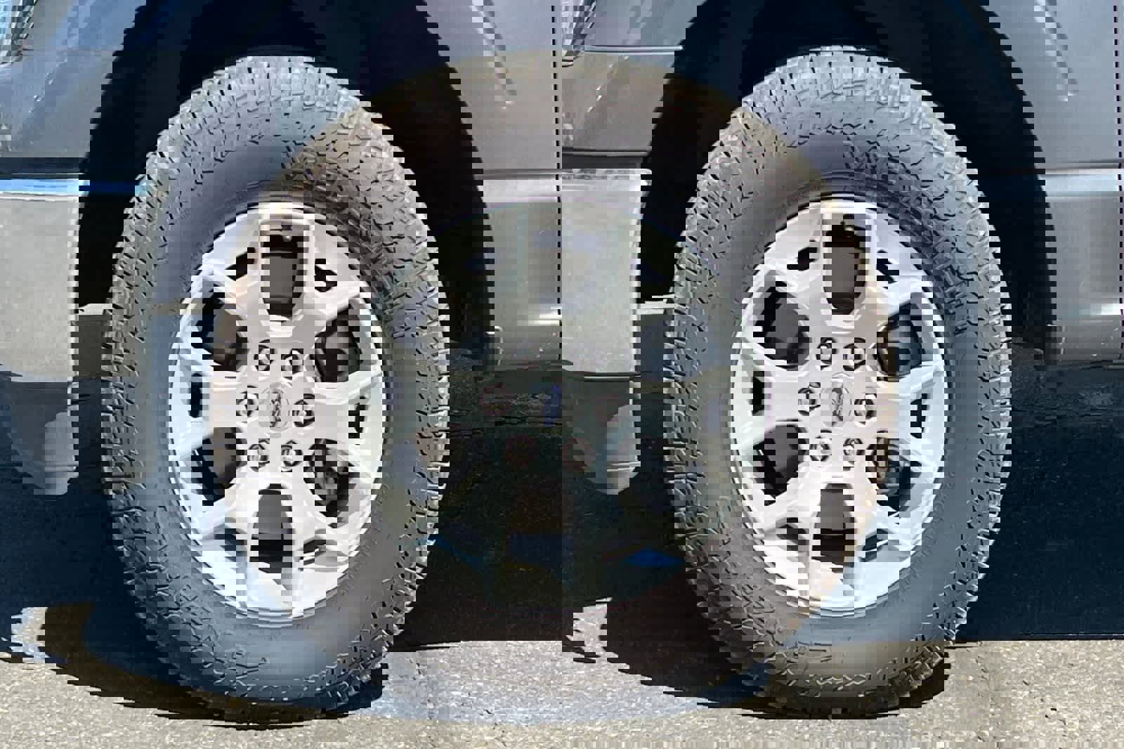 Used 2023 Ford F150 XLT image 12