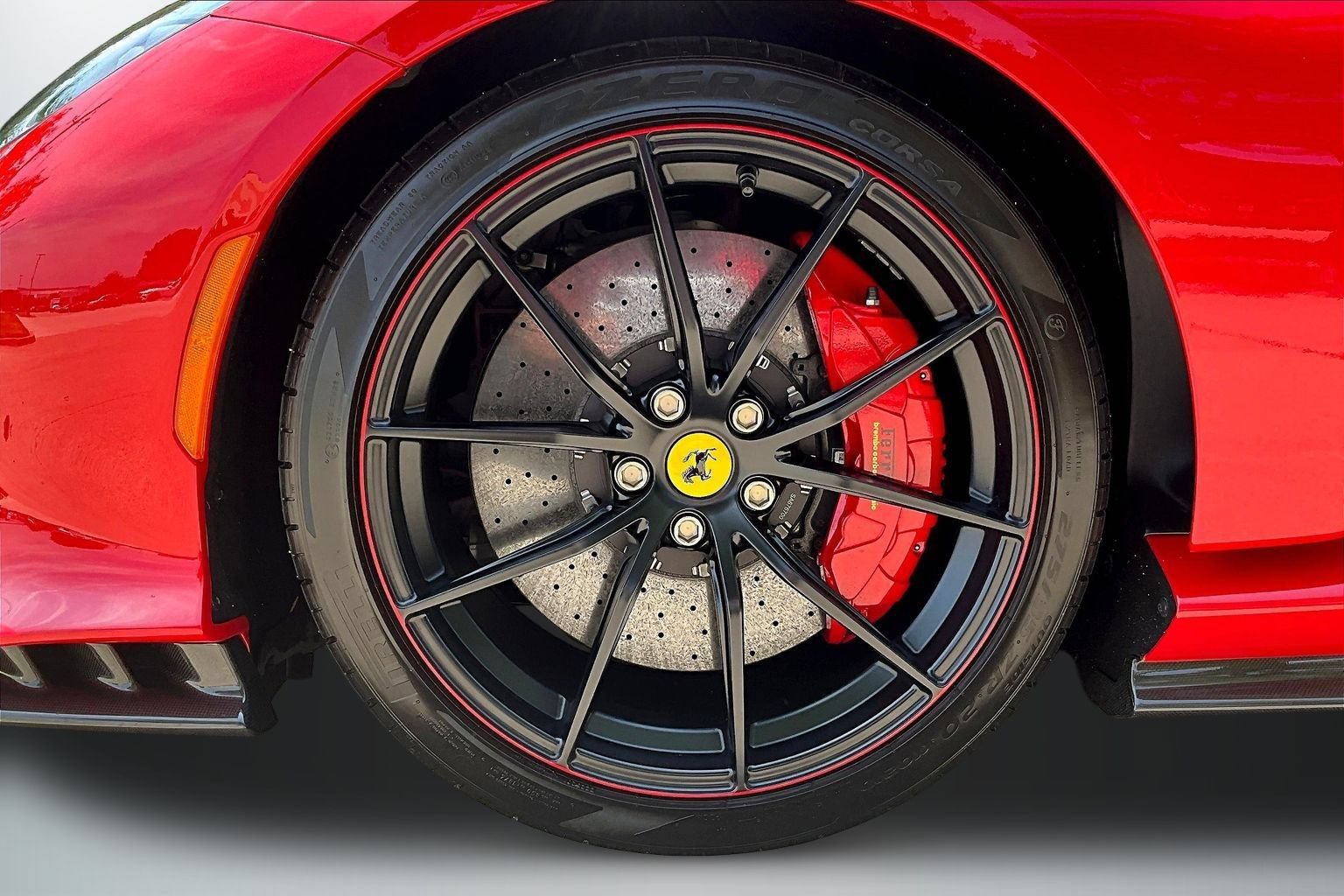 Used 2022 Ferrari 812 Competizione RWD image 28