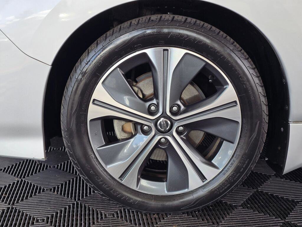 Used 2018 Nissan Leaf SL w/ SL Technology Package image 11