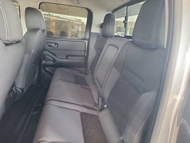 Used 2025 Nissan Frontier SV w/ SV Convenience Package RWD image 20