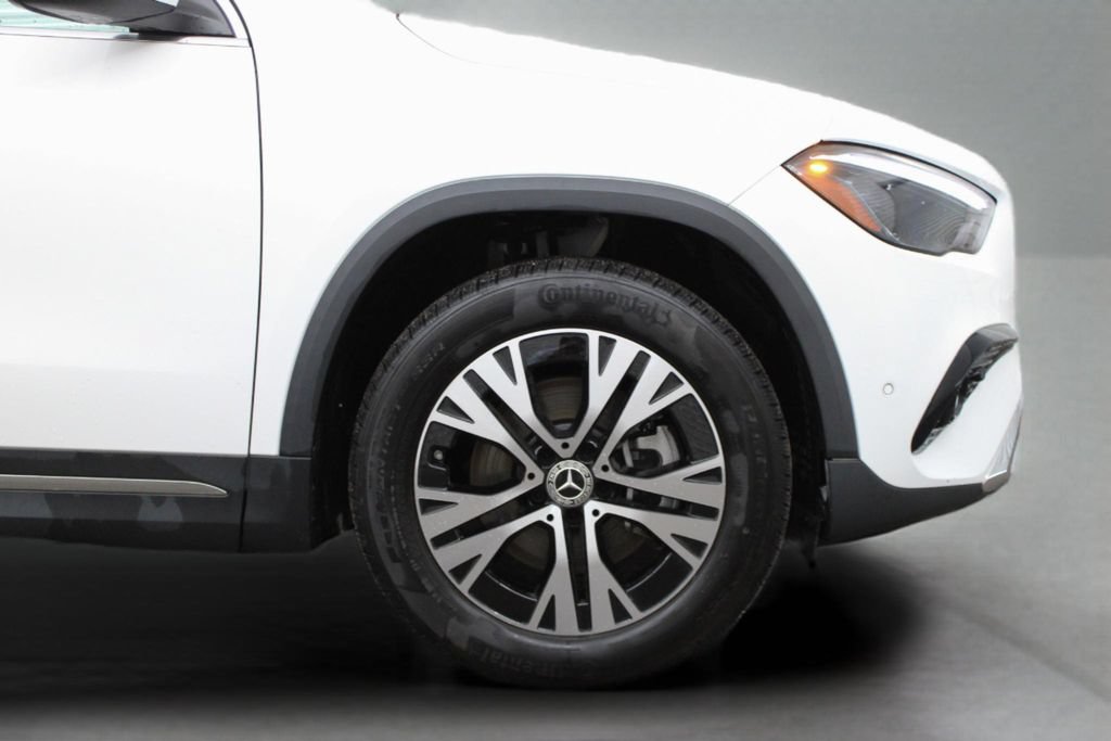 Used 2025 Mercedes-Benz GLA 250 4MATIC image 14