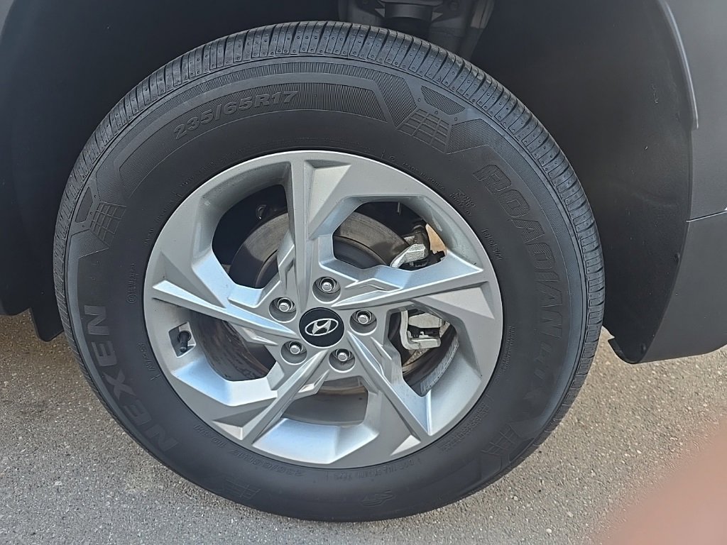 Used 2024 Hyundai Tucson SE image 6