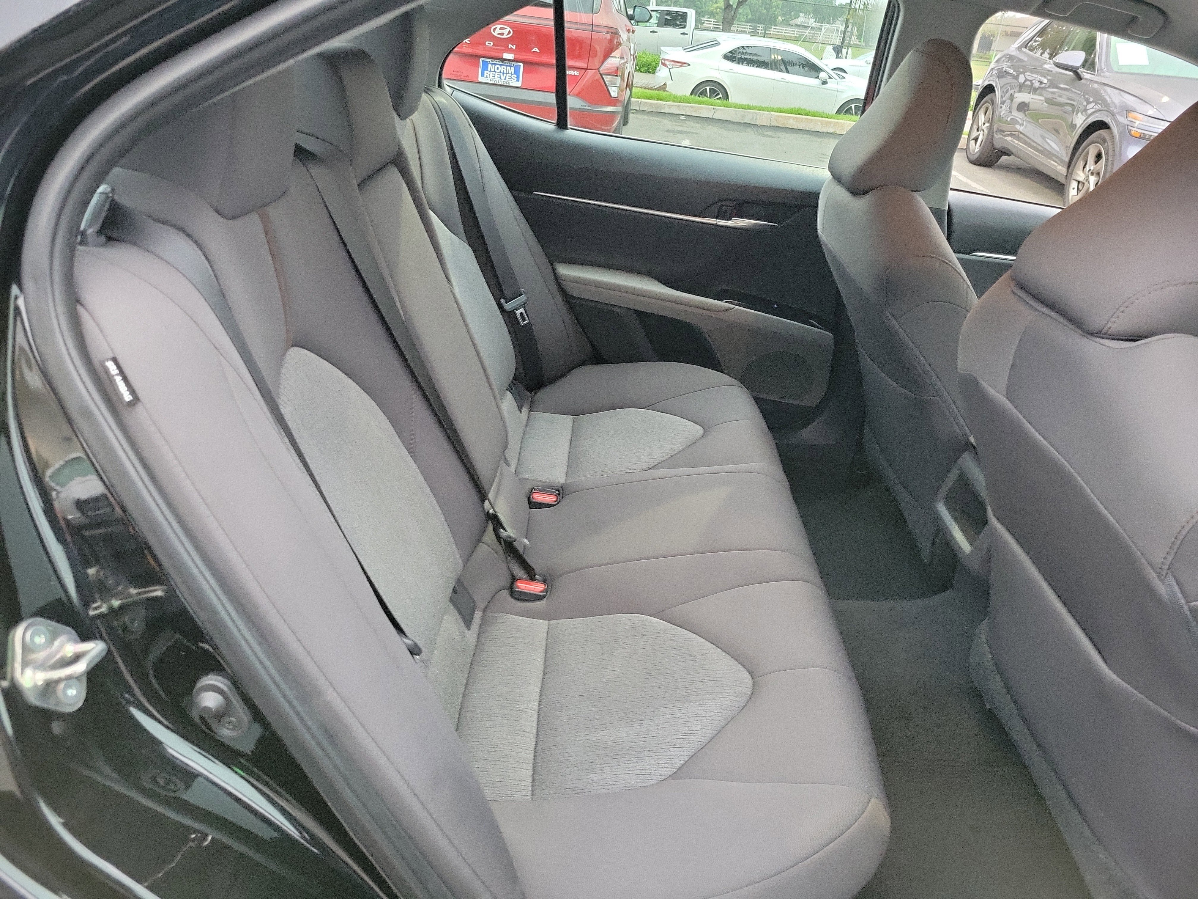 Used 2019 Toyota Camry LE image 20