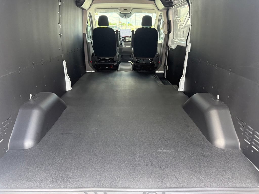 New 2026 Ford Transit 250 Low Roof w/ Load Area Protection Package RWD image 41