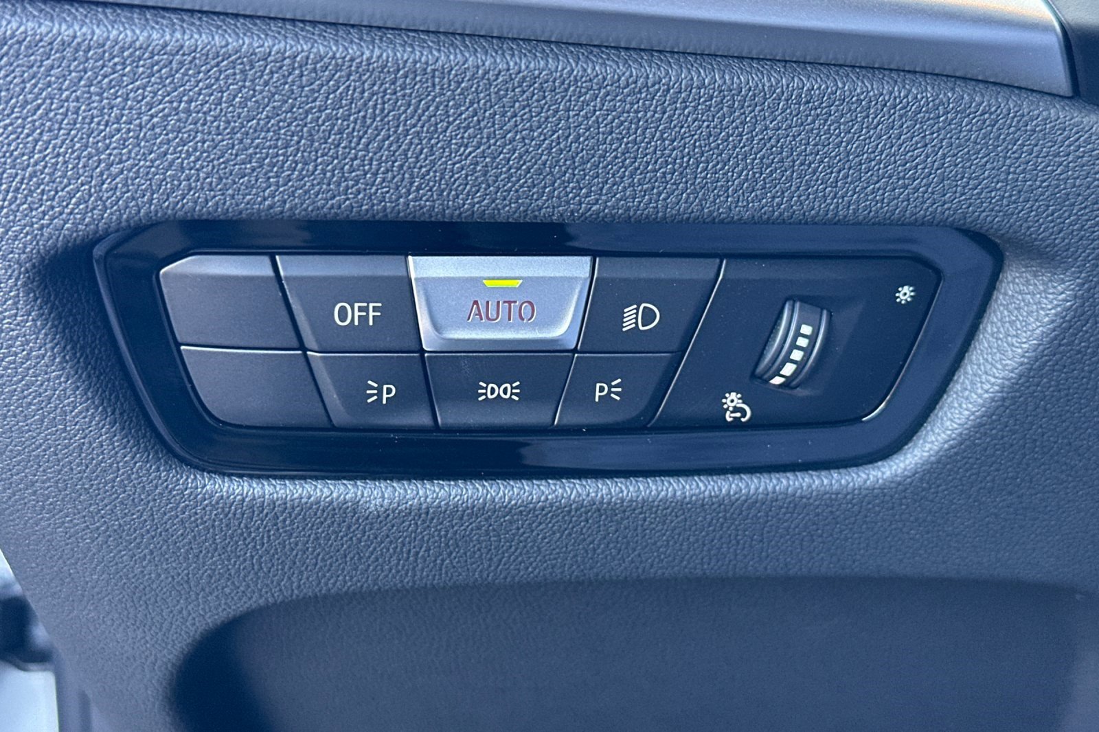 Used 2025 BMW i4 eDrive40 image 36