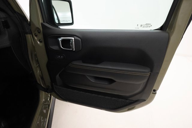 Used 2025 Jeep Wrangler Unlimited Sahara image 22