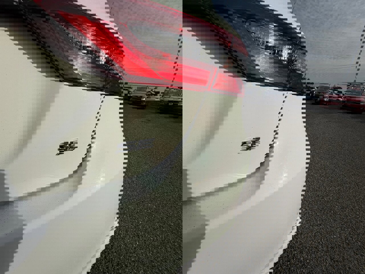 Used 2021 Toyota Camry SE image 17