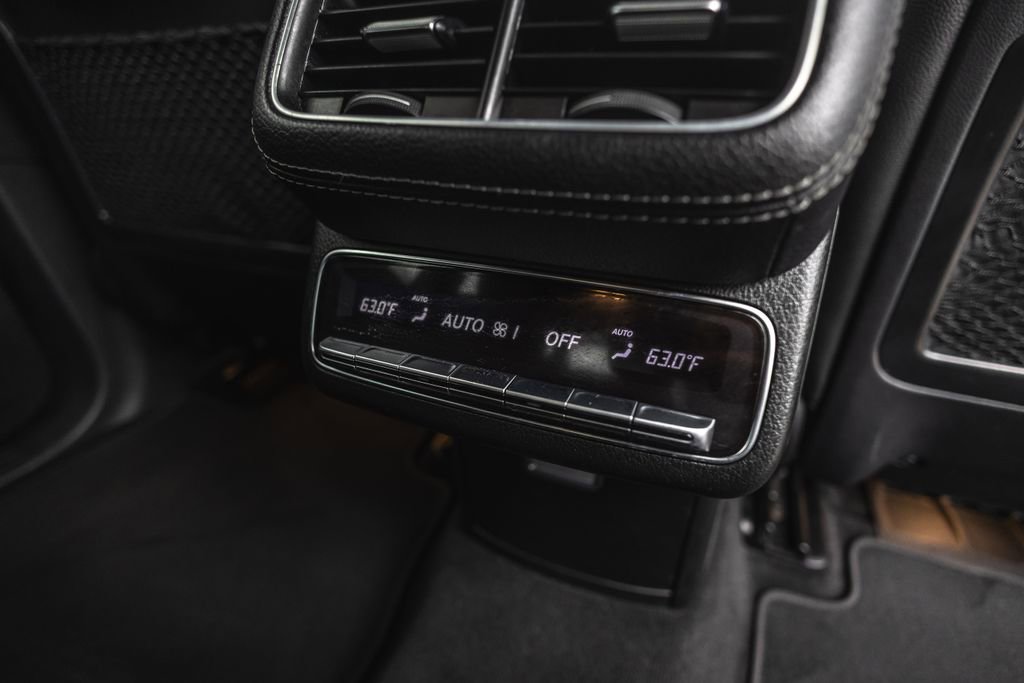 Used 2021 Mercedes-Benz GLS 450 4MATIC image 34