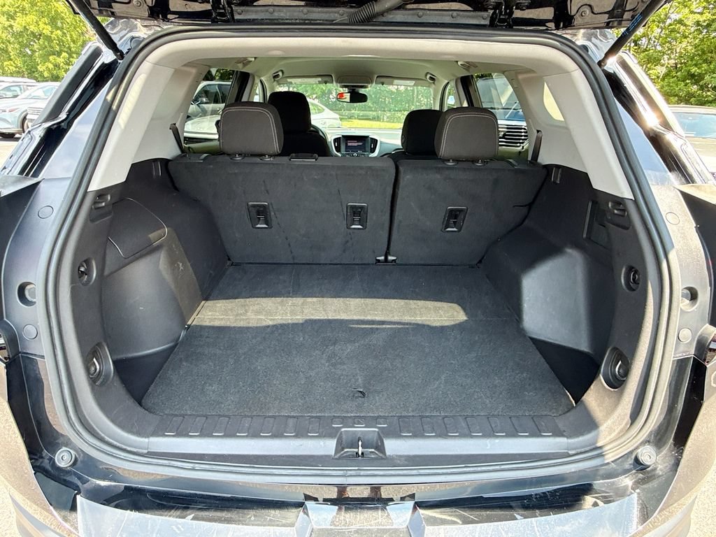 Used 2024 GMC Terrain SLE AWD/4WD image 25