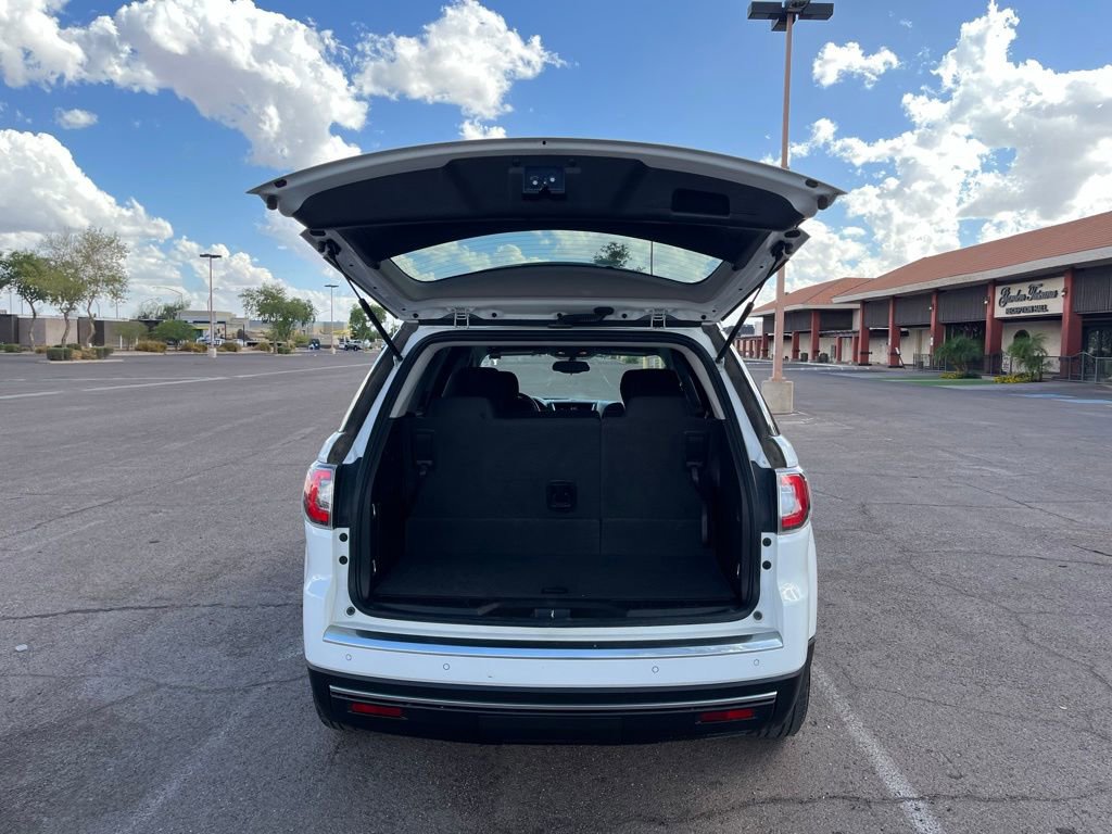 Used 2016 GMC Acadia SLE image 12