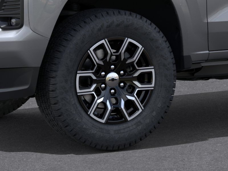 Used 2026 Chevrolet Colorado Z71 w/ Technology Package AWD/4WD image 9