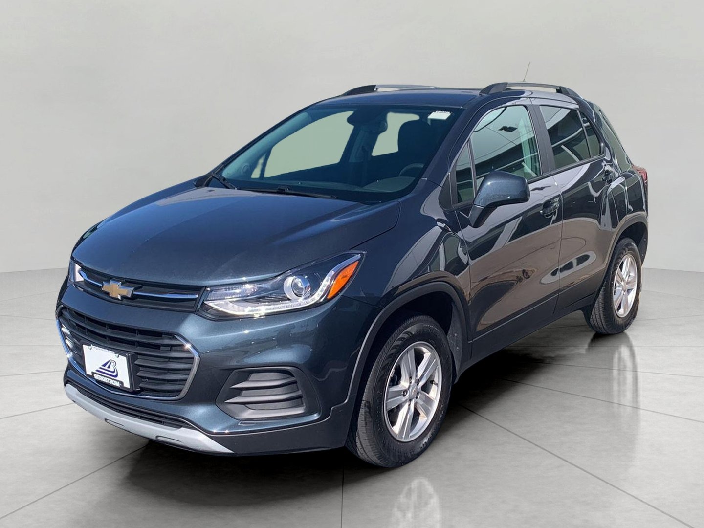 Used 2021 Chevrolet Trax LT w/ Premium Seat Package AWD/4WD image 4