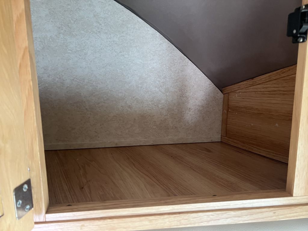 Used 2017 Ford E-450 and Econoline 450 Super Duty w/ Motorhome Prep Package image 85