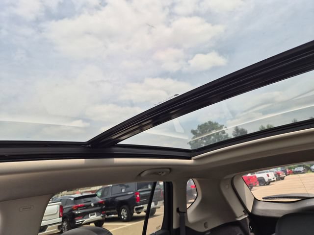 Used 2020 Buick Envision Essence FWD image 23