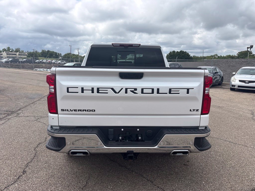 Used 2024 Chevrolet Silverado 1500 LTZ w/ LTZ Premium Package AWD/4WD image 6